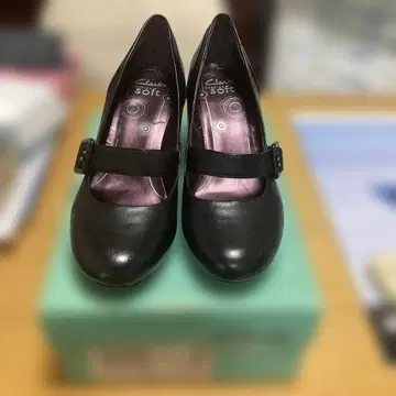 Clarks 블랙 하이힐 펌프스