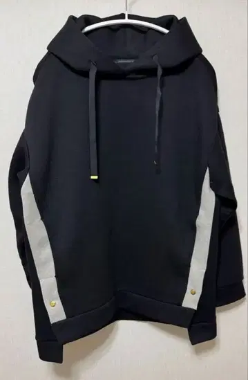 밴야드 스톰 종이상자 절개 후드티 블랙 사이즈 1