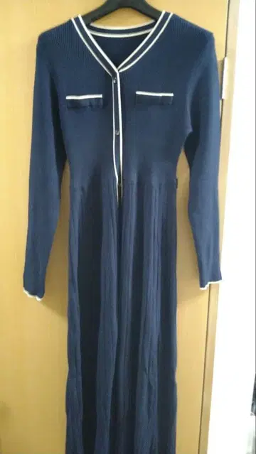 네이비 리브 긴팔 원피스