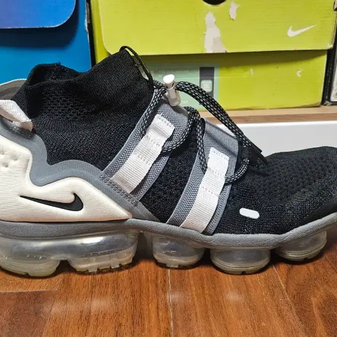 nike vapormax utility silver