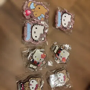 헬로키티 아크릴 키링 7개 세트