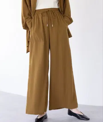 렙심 멀티메리트 와이드 팬츠 베이지 프리 새상품급