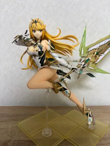 제노블레이드 2 히카리 1/7 스케일 피규어