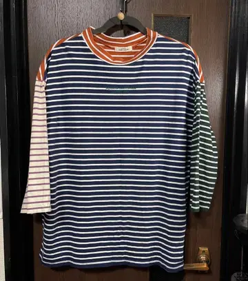 CUBE SUGAR 클레이지 컬러 스트라이프 T셔츠