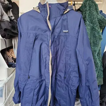patagonia 네이비 마운틴 파카