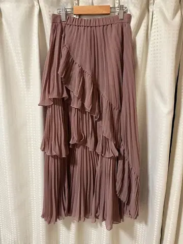 스나이델 시어 볼륨 플리츠 스커트