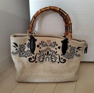 안나수이 바스켓백 핸드백