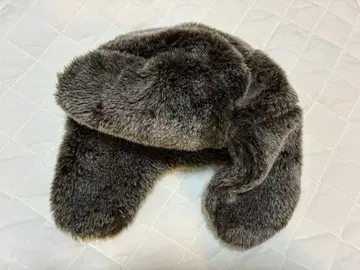 브라운 플라이트 캡 퍼 소재