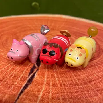 빨간 소 시리즈 캡슐 토이 3체 세트