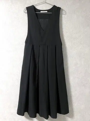 [ 새상품급 ] KBF BIG 플리츠 오버롤 스커트 블랙 FREE