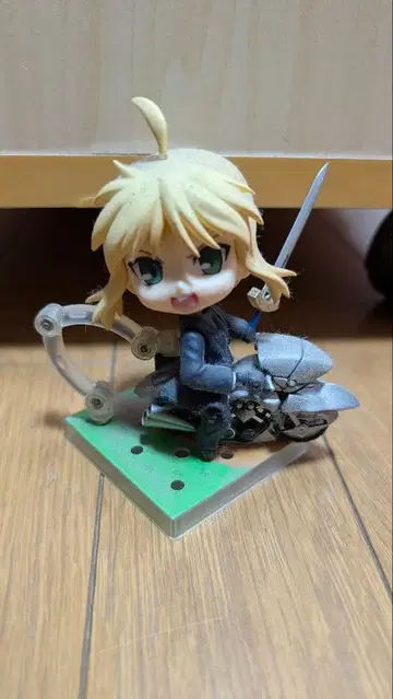 넨도로이드 세이버 바이크 액션 피규어