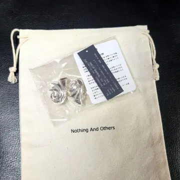 Nothing and Others / Swirl 귀찌