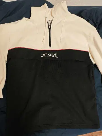 xgirl 하프 지퍼 후드티 화이트/블랙