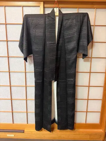 새상품급 기하학 패턴 블랙 순수 실크 기모노 안감 포함
