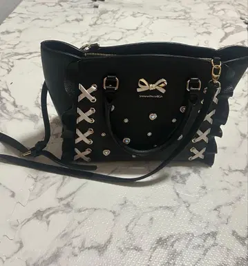 사만사베가 레이스업 하트 비쥬 그라데이션 플라타 스몰 블랙