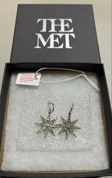 메트로폴리탄 미술관 별 모양 비즈 귀걸이