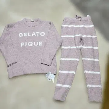젤라또피케 파우더 로고 자카드 풀오버 & 롱 팬츠 세트