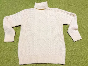 아이보리 터틀넥 니트 L 사이즈