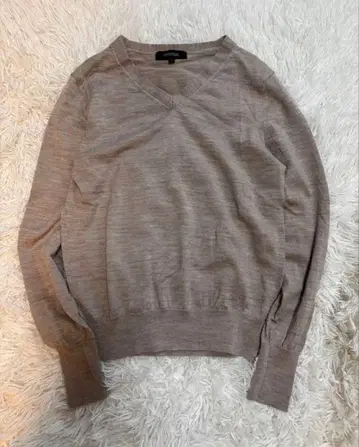 언타이틀 실크울 캐시미어 V넥 니트