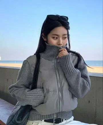 그레이 다운 자켓 터틀넥