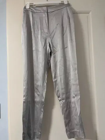 PLST 플라스테 실크 블렌드 테이퍼드 팬츠 실버