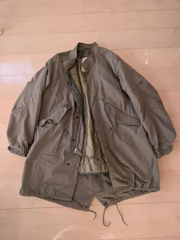 와이퍼 피쉬테일 모즈 코트 m-65 XS 사이즈 올리브