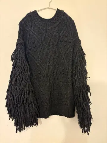 ZARA 다크 그레이 프린지 스웨터 M 사이즈