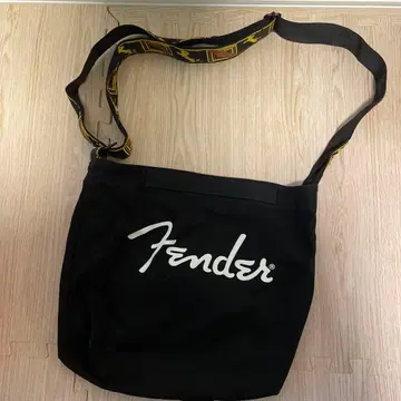 Fender 숄더백 블랙