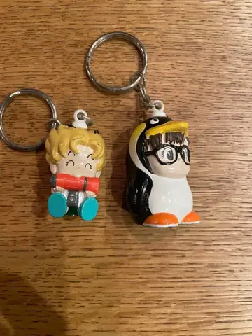 Dr. 슬럼프 아라레짱 키링 2개 세트