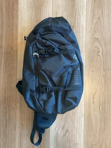 Patagonia 아톰 슬링 8L