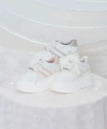 RoseMuse 로제뮤즈 Glitter point sneakers
