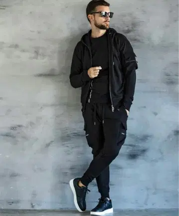 1PIU1UGUALE3 RELAX 맨투맨 카고 팬츠