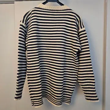 LE TRICOTEUR 스트라이프 스웨터