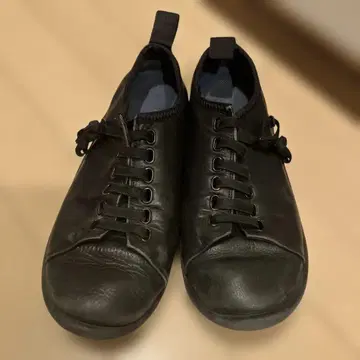 블랙 가죽 스니커즈 로우컷