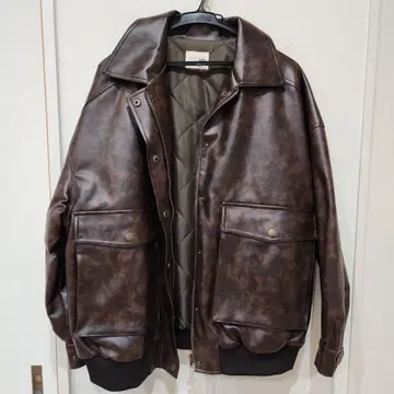 JaVa 인조 가죽 블루종 포켓 부착 브라운