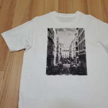 새상품급 모노톤 포토 프린트 T셔츠