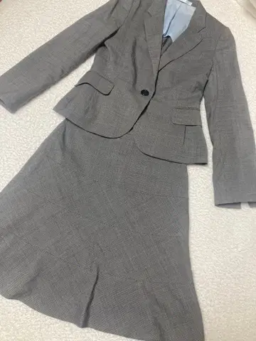 LES MUES 그레이 스커트 수트 SS