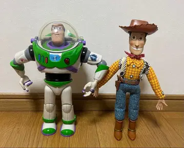 버즈 라이트이어 우디 인형