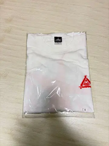 하루카미라이 빨간별 로고 티셔츠 M 사이즈 화이트