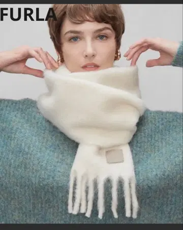 FURLA 볼륨 머플러