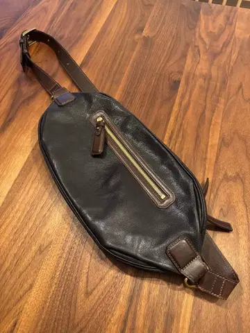 츠치야 가방 알마스 가죽 바디백