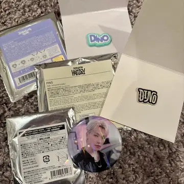 seventeen dino 배지 세트