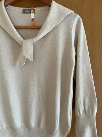 마가렛 하우엘 세일러 카라 코튼 스웨터