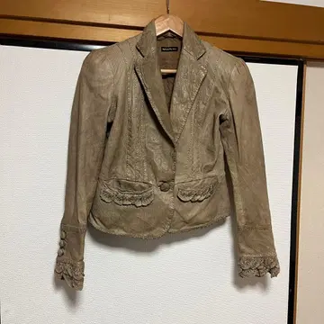 Benedetta novi 빈티지 베이지 가죽 블레이저 모리계
