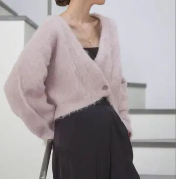 noble [택 포함 새상품] 모헤어풍 V넥 가디건 옅은 핑크