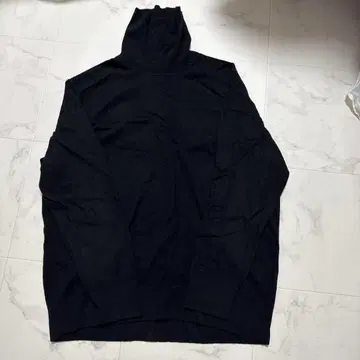 유니클로 블랙 3XL 터틀넥 스웨터