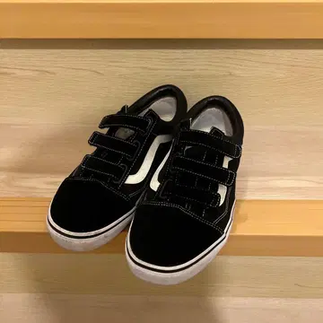VANS 블랙 스웨이드 스니커즈