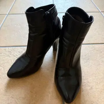 오리엔탈 트래픽 블랙 스틸레토 부츠