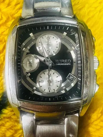 WIRED 크로노그래프 블랙 손목시계