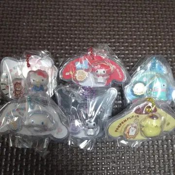 산리오 패키지 참 5개